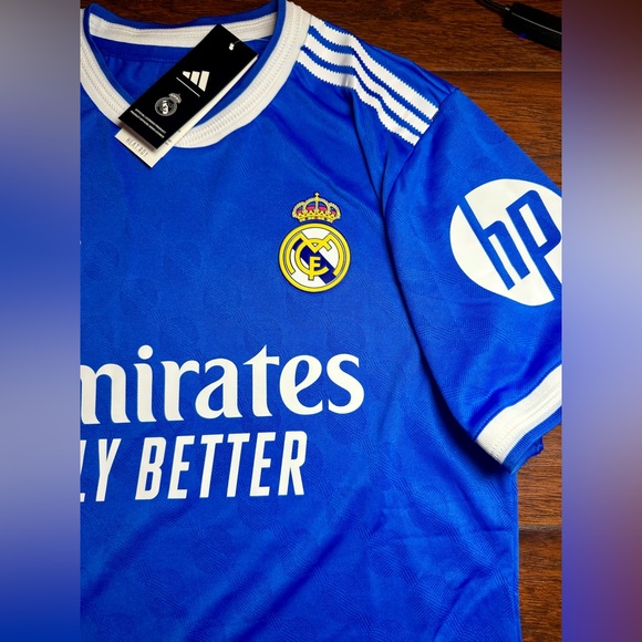 Real Madrid 3rd Alternative 2025/26 - Picture 4 of 9